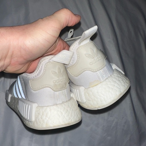 Adidas WHITE BOOSTS - Picture 6 of 9